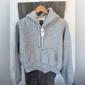 GAP Grey Cropped Hoodie NWT – Soft Fleece Pullover Sweatshirt Size Small